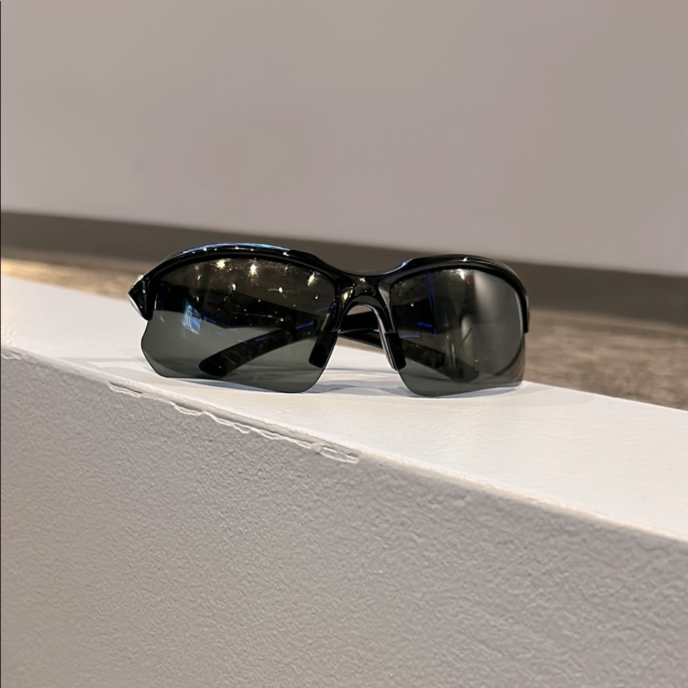 Stylish Black Sunglasses Not Used